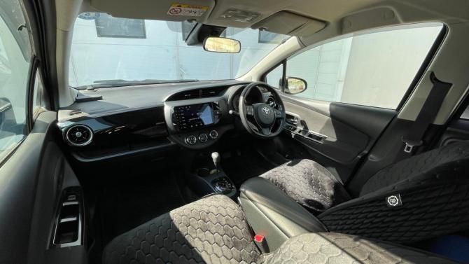 Toyota Vitz III (XP130) Рестайлинг 2 с пробегом 2019 года, цена 1 100 000 рублей, 60916 км, хэтчбек, Автокод Объявления