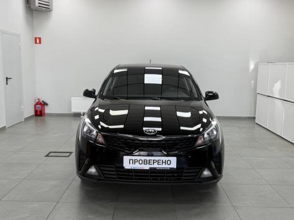Kia Rio IV Рестайлинг с пробегом 2021 года, цена 1 610 000 рублей, 102800 км, седан, Автокод Объявления
