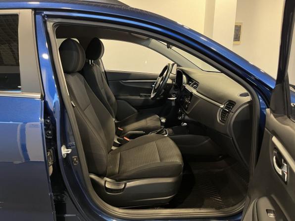 Kia Rio IV Рестайлинг с пробегом 2021 года, цена 1 727 000 рублей, 122914 км, хэтчбек, Автокод Объявления
