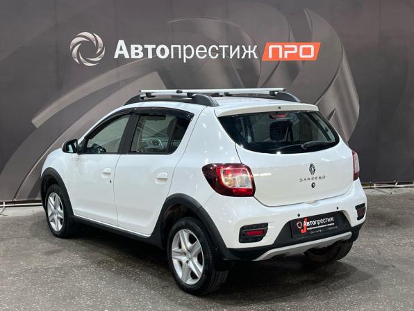 Renault Sandero II Рестайлинг с пробегом 2020 года, цена 990 000 рублей, 82124 км, хэтчбек, Автокод Объявления