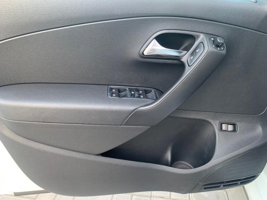 Volkswagen Polo V Рестайлинг Астрахань  - изображение 19