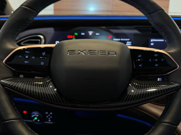Exeed VX I Рестайлинг с пробегом 2023 года, цена 4 300 000 рублей, 2580 км, внедорожник, Автокод Объявления