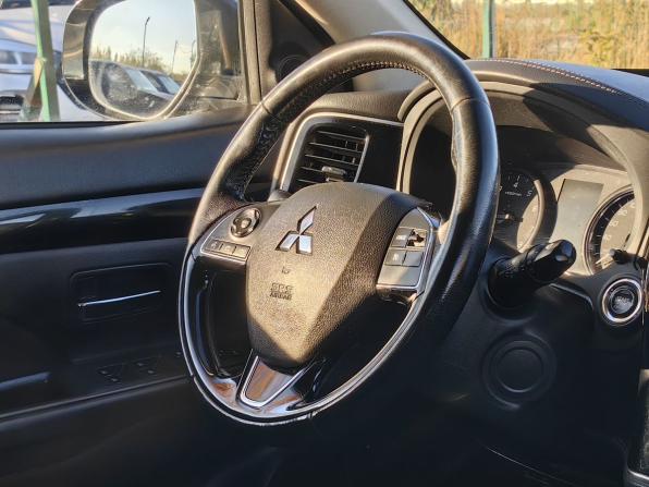 Mitsubishi Outlander III Рестайлинг 3 с пробегом 2019 года, цена 1 849 000 рублей, 154733 км, внедорожник, Автокод Объявления
