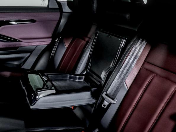 Land Rover Range Rover Evoque II Рестайлинг с пробегом 2024 года, цена 4 990 000 рублей, 35104 км, внедорожник, Автокод Объявления
