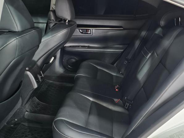 Lexus ES VI Рестайлинг с пробегом 2017 года, цена 2 400 000 рублей, 164800 км, седан, Автокод Объявления