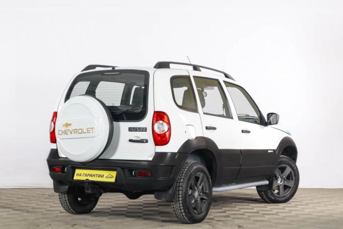 Chevrolet Niva I Рестайлинг с пробегом 2016 года, цена 629 000 рублей, 191808 км, внедорожник, Автокод Объявления