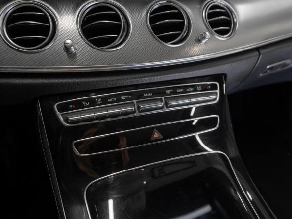 Mercedes-Benz E-Класс V (W213 S213 C238) с пробегом 2019 года, цена 2 820 000 рублей, 104307 км, седан, Автокод Объявления
