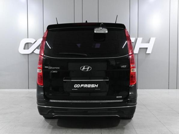 Hyundai Grand Starex I Рестайлинг 2 с пробегом 2018 года, цена 3 549 000 рублей, 83947 км, минивэн, Автокод Объявления