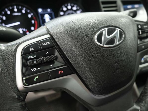 Hyundai Elantra VI (AD) с пробегом 2017 года, цена 1 269 900 рублей, 94157 км, седан, Автокод Объявления