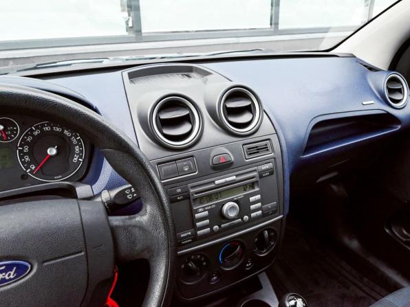 Ford Fiesta Mk5 с пробегом 2007 года, цена 329 000 рублей, 205223 км, хэтчбек, Автокод Объявления