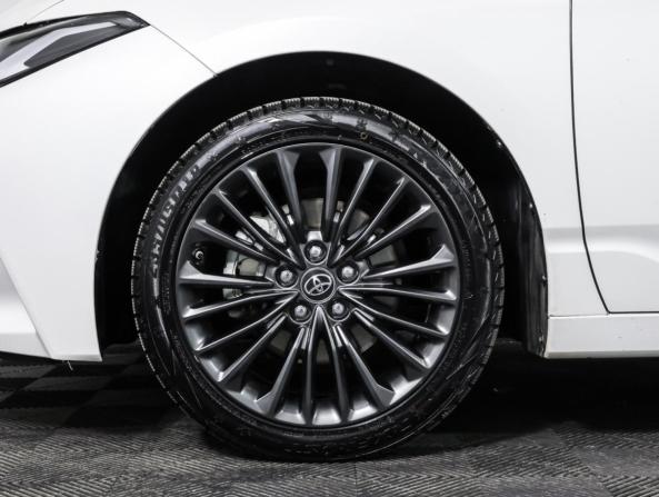 Toyota Avalon V с пробегом 2022 года, цена 3 720 000 рублей, 19743 км, седан, Автокод Объявления