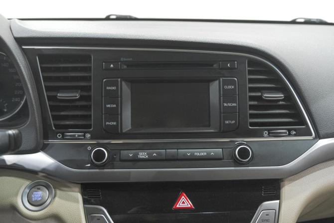 Hyundai Elantra VI (AD) с пробегом 2017 года, цена 1 609 000 рублей, 90000 км, седан, Автокод Объявления