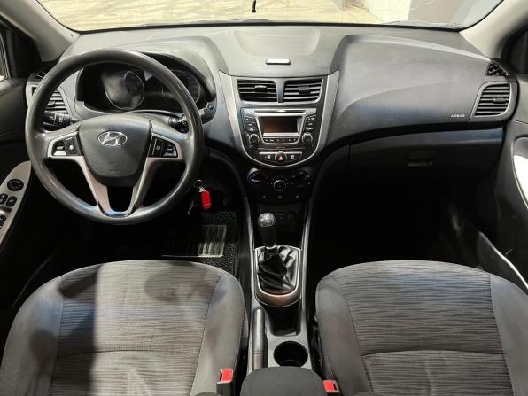 Hyundai Solaris I Рестайлинг с пробегом 2016 года, цена 633 000 рублей, 318079 км, хэтчбек, Автокод Объявления