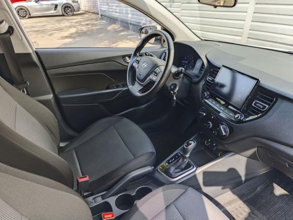 Hyundai Solaris II Рестайлинг с пробегом 2021 года, цена 1 600 000 рублей, 86873 км, седан, Автокод Объявления