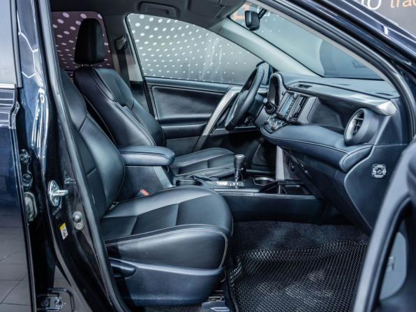 Toyota RAV4 IV (XA40) Рестайлинг с пробегом 2018 года, цена 2 251 000 рублей, 139005 км, внедорожник, Автокод Объявления