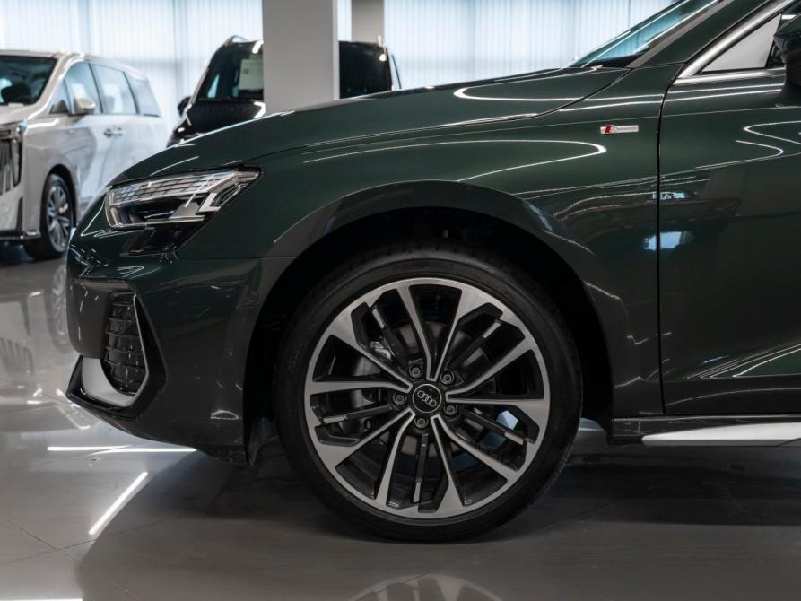 Audi A3 IV (8Y) Рестайлинг Москва  - изображение 9