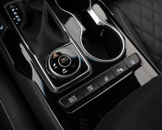 Kia Mohave I Рестайлинг 2 с пробегом 2022 года, цена 5 290 000 рублей, 60383 км, внедорожник, Автокод Объявления