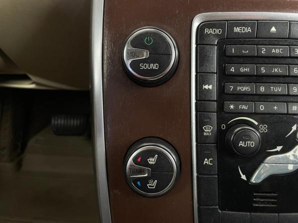 Volvo XC70 II с пробегом 2012 года, цена 1 261 000 рублей, 358962 км, универсал, Автокод Объявления