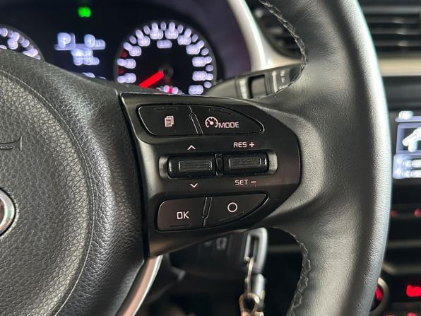 Kia Rio IV Рестайлинг с пробегом 2021 года, цена 1 700 000 рублей, 62560 км, седан, Автокод Объявления
