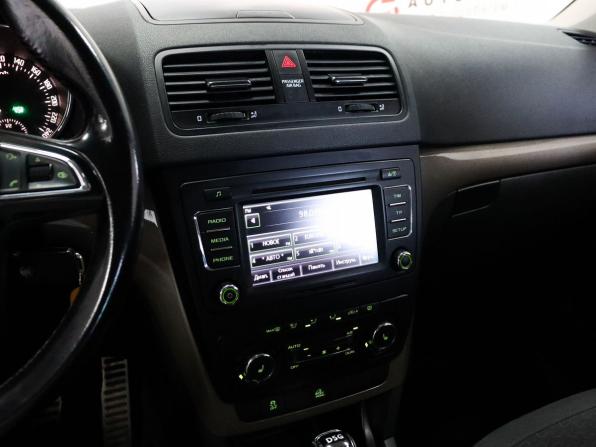 Skoda Yeti I Рестайлинг с пробегом 2014 года, цена 1 359 000 рублей, 125346 км, внедорожник, Автокод Объявления