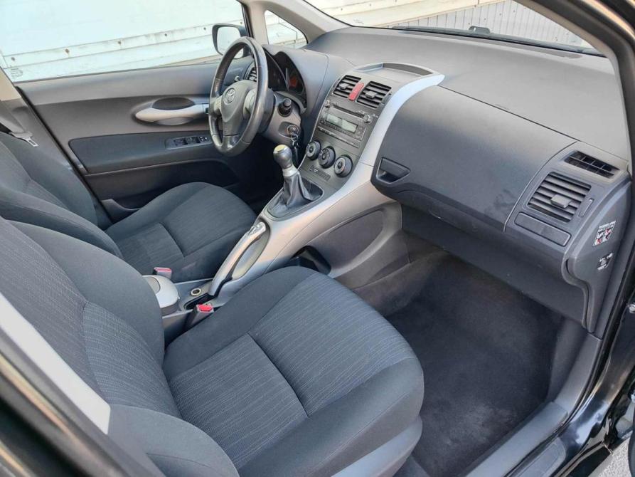 Toyota Auris I Санкт-Петербург  - изображение 9