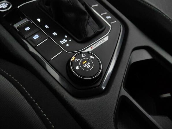 Volkswagen Tiguan II с пробегом 2020 года, цена 2 398 000 рублей, 114490 км, внедорожник, Автокод Объявления