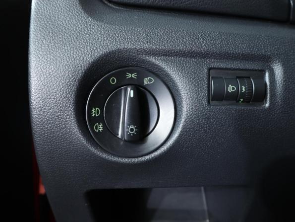 Skoda Fabia II Рестайлинг с пробегом 2012 года, цена 649 000 рублей, 161000 км, хэтчбек, Автокод Объявления