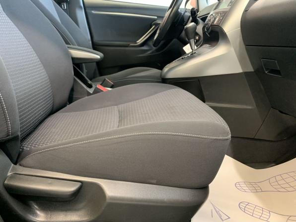 Toyota Verso I Рестайлинг с пробегом 2015 года, цена 1 570 000 рублей, 137692 км, компактвэн, Автокод Объявления