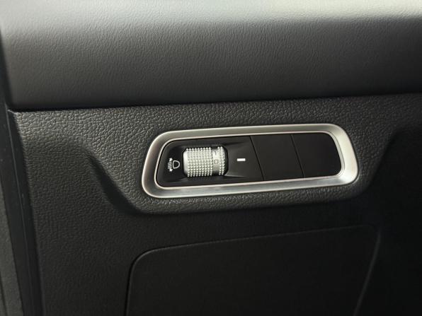 Geely Coolray I Рестайлинг с пробегом 2023 года, цена 2 090 000 рублей, 31026 км, внедорожник, Автокод Объявления