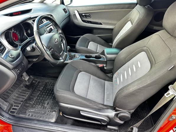 Kia Ceed II с пробегом 2014 года, цена 1 240 000 рублей, 128220 км, хэтчбек, Автокод Объявления