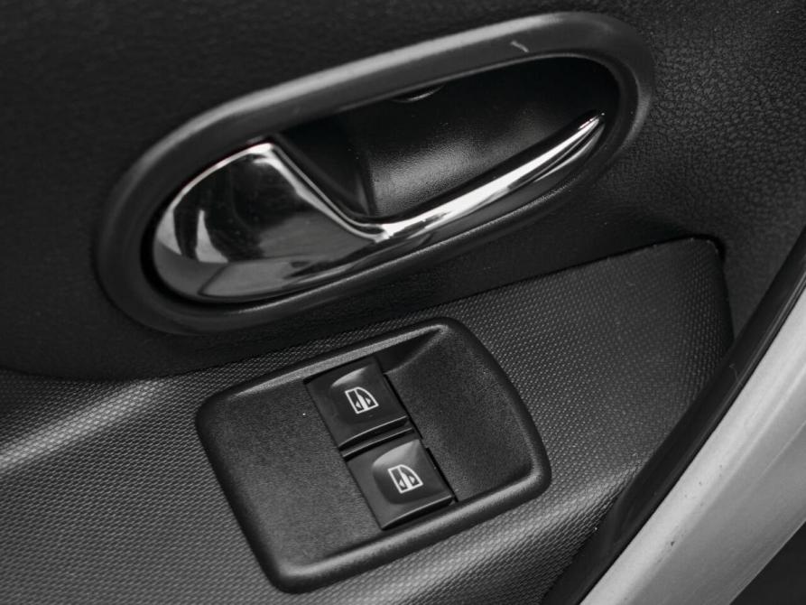 Renault Sandero II Рестайлинг Екатеринбург  - изображение 22