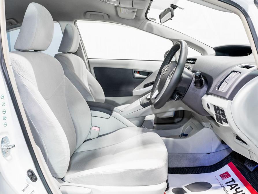 Toyota Prius III (XW30) Чита  - изображение 6