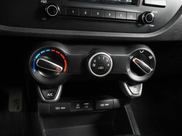 Kia Rio IV с пробегом 2018 года, цена 1 329 000 рублей, 160465 км, седан, Автокод Объявления