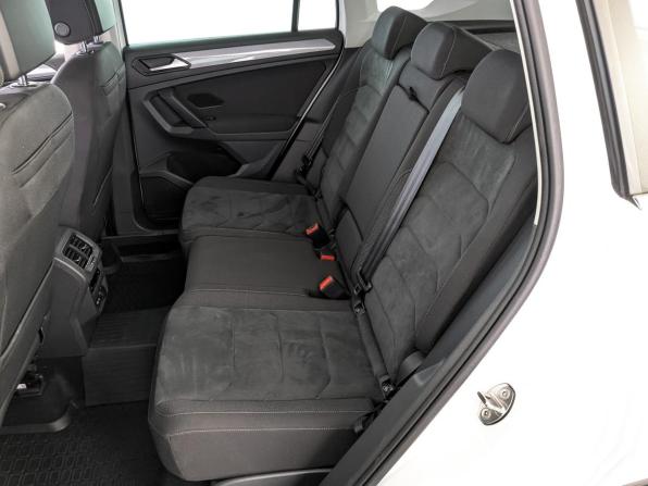 Volkswagen Tiguan II Рестайлинг с пробегом 2021 года, цена 3 630 000 рублей, 51800 км, внедорожник, Автокод Объявления