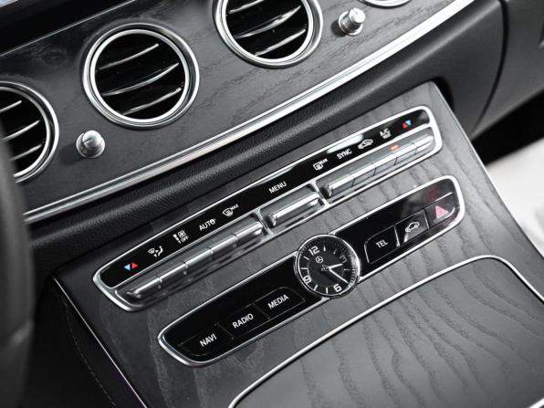 Mercedes-Benz E-Класс V (W213 S213 C238) с пробегом 2018 года, цена 2 199 000 рублей, 80248 км, седан, Автокод Объявления