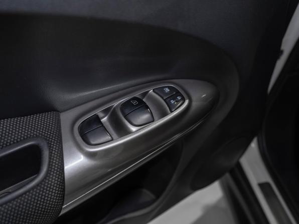 Nissan Juke I с пробегом 2012 года, цена 960 000 рублей, 106657 км, внедорожник, Автокод Объявления