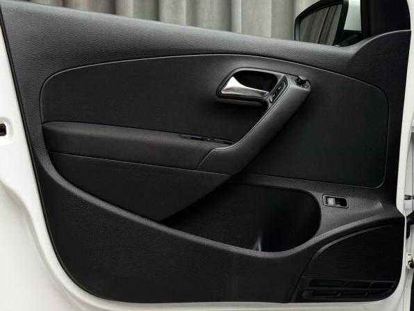 Volkswagen Polo V Рестайлинг с пробегом 2018 года, цена 1 149 000 рублей, 134714 км, седан, Автокод Объявления