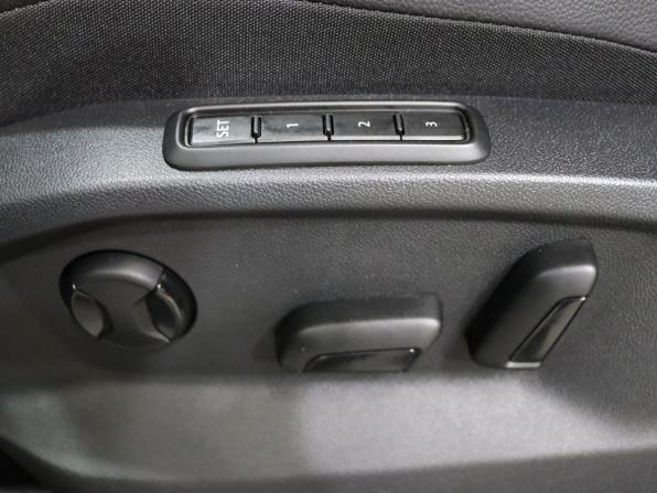 Volkswagen Tiguan II Рестайлинг с пробегом 2021 года, цена 2 950 000 рублей, 41105 км, внедорожник, Автокод Объявления