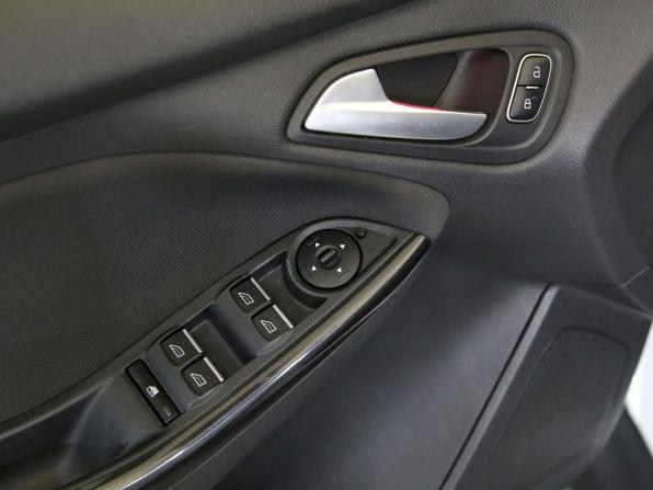Ford Focus III Рестайлинг с пробегом 2018 года, цена 1 125 000 рублей, 172248 км, седан, Автокод Объявления