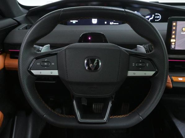 Changan UNI-V I с пробегом 2023 года, цена 2 280 000 рублей, 26000 км, лифтбек, Автокод Объявления