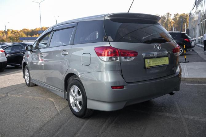 Toyota Wish II с пробегом 2010 года, цена 1 045 000 рублей, 228000 км, минивэн, Автокод Объявления