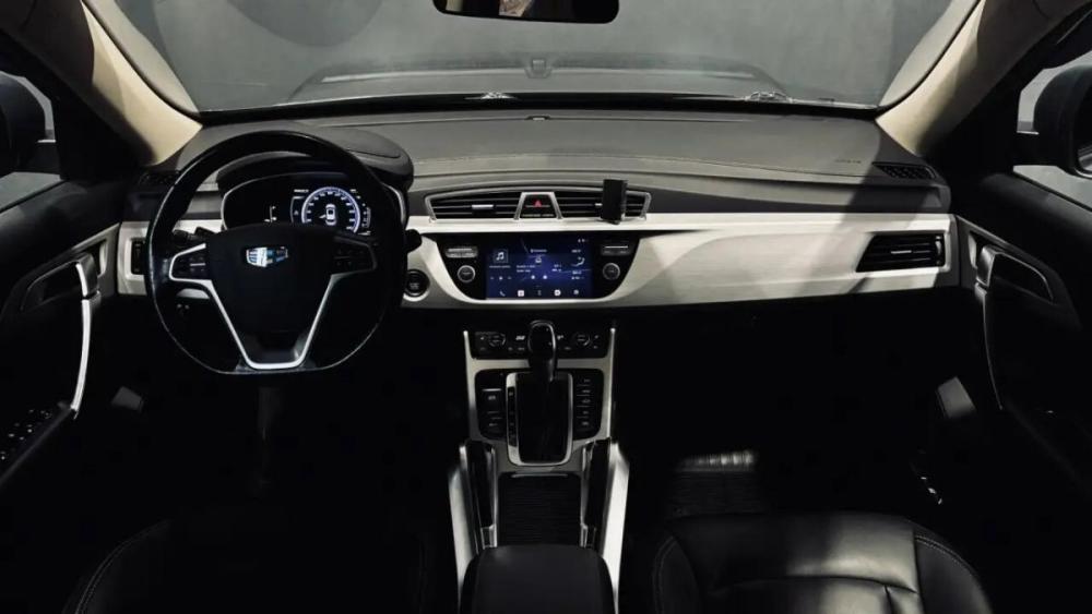 Geely Atlas I Смоленск  - изображение 9