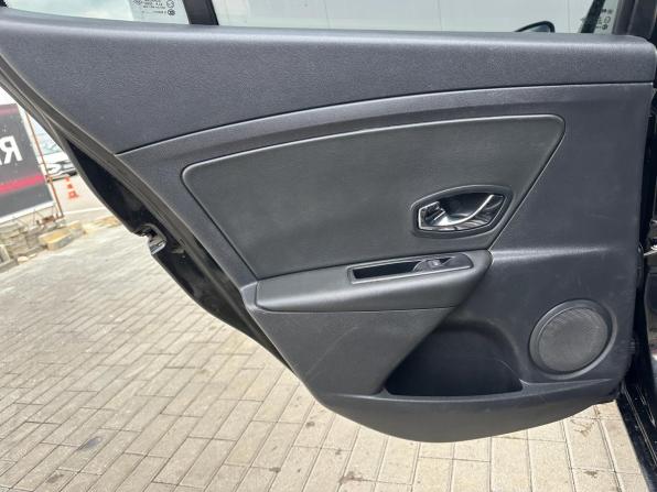 Renault Megane III Рестайлинг с пробегом 2013 года, цена 569 000 рублей, 293799 км, хэтчбек, Автокод Объявления
