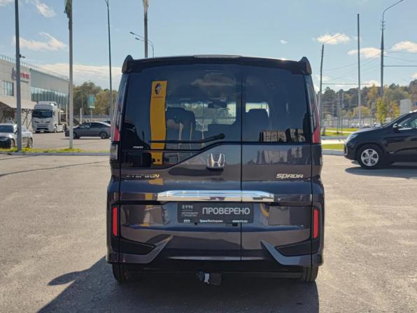 Honda Stepwgn V Рестайлинг с пробегом 2018 года, цена 2 395 000 рублей, 148276 км, минивэн, Автокод Объявления