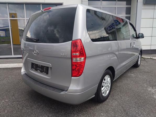 Hyundai H-1 II Рестайлинг 2 с пробегом 2020 года, цена 3 356 000 рублей, 250894 км, минивэн, Автокод Объявления