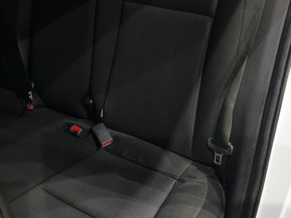 Hyundai Solaris II с пробегом 2018 года, цена 949 000 рублей, 245837 км, седан, Автокод Объявления