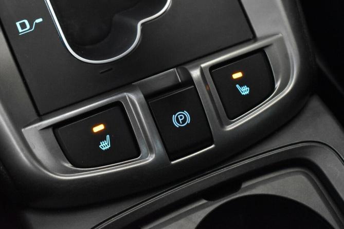 Chevrolet Captiva I Рестайлинг 2 с пробегом 2015 года, цена 840 000 рублей, 305417 км, внедорожник, Автокод Объявления