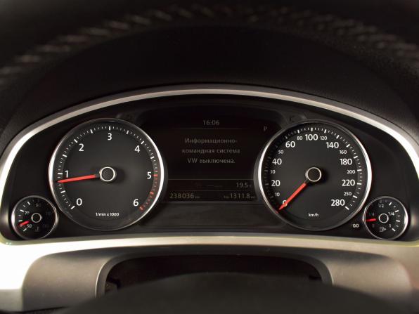 Volkswagen Touareg II с пробегом 2014 года, цена 2 099 999 рублей, 237773 км, внедорожник, Автокод Объявления