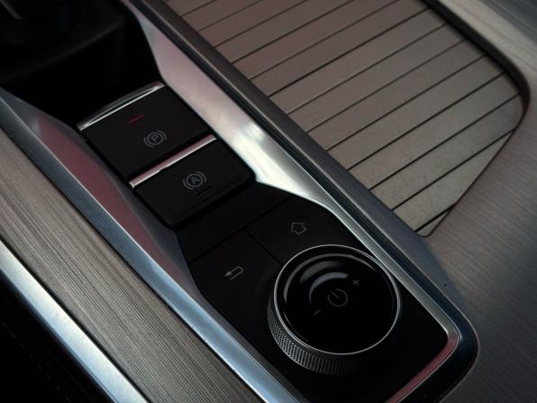 Exeed VX I с пробегом 2023 года, цена 3 100 000 рублей, 42260 км, внедорожник, Автокод Объявления