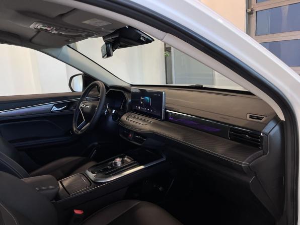 Haval Jolion I Рестайлинг с пробегом 2025 года, цена 2 200 000 рублей, 9650 км, внедорожник, Автокод Объявления
